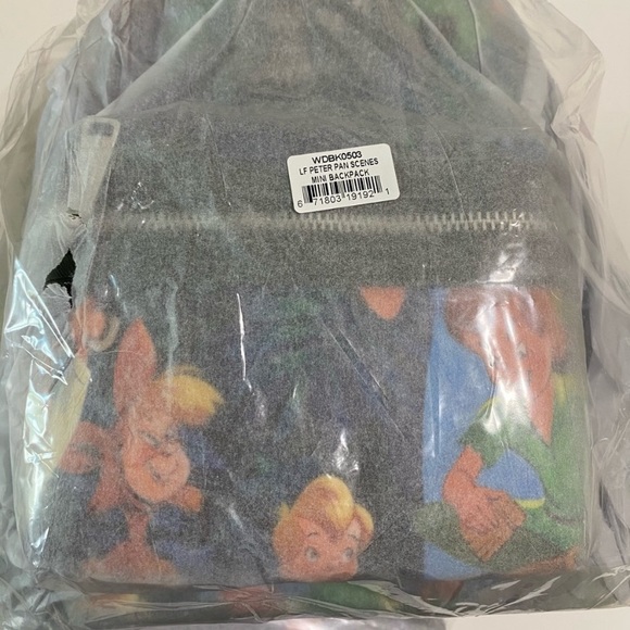 (obo) Peter Pan Loungefly backpack - Picture 5 of 10